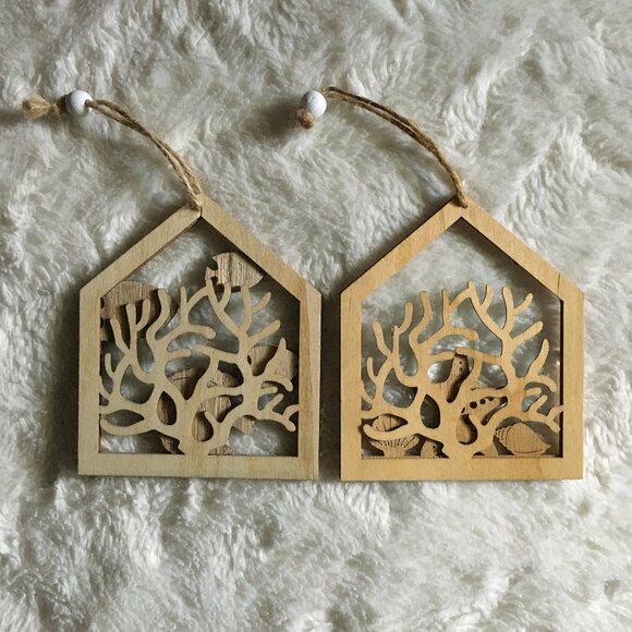 Two Wooden Die Cut Rustic Coastal Décor Wall Hangings - Picture 3 of 15